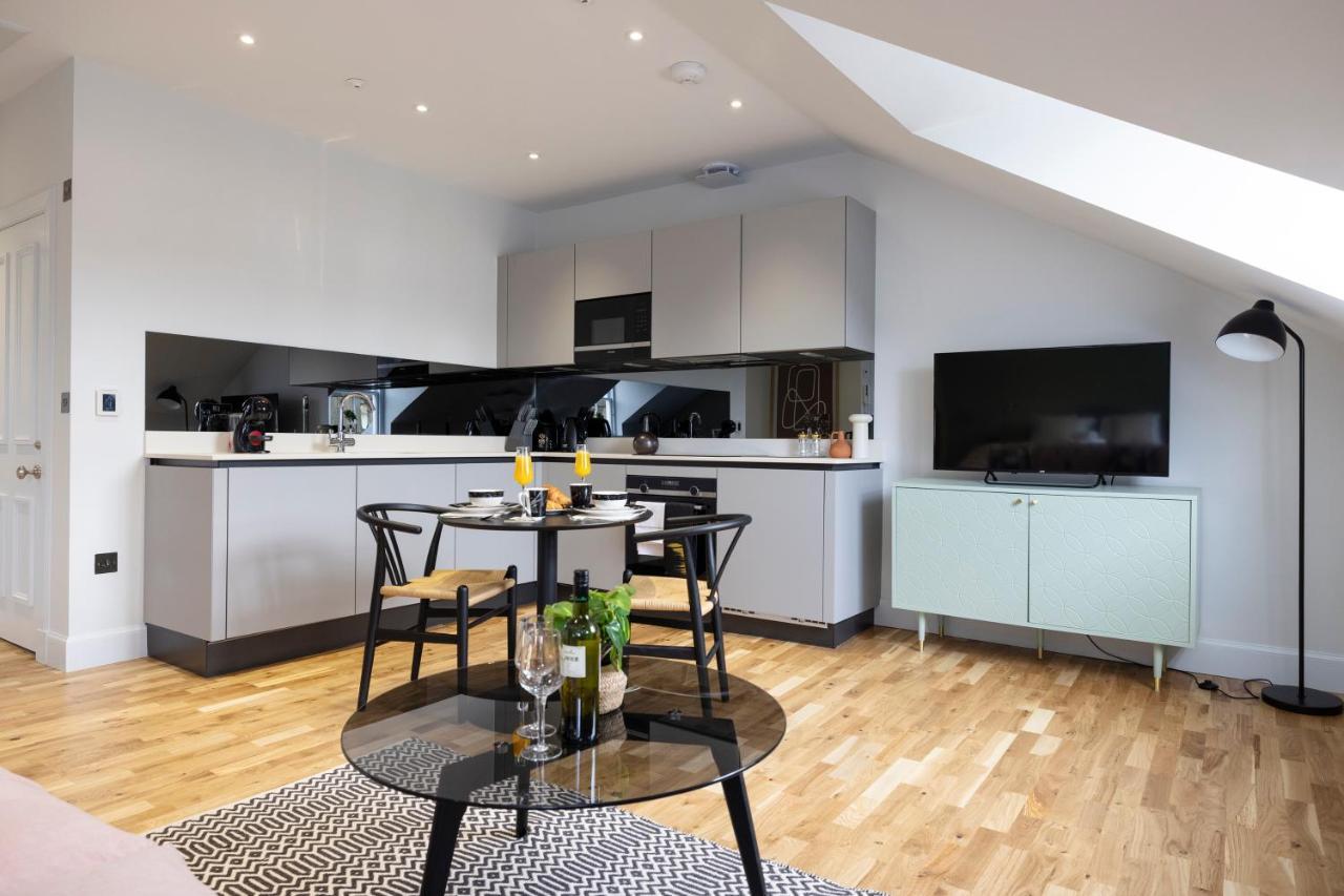 Dragon Suites Luxury Serviced Apartments At Alva Street Edinburgh Exterior photo