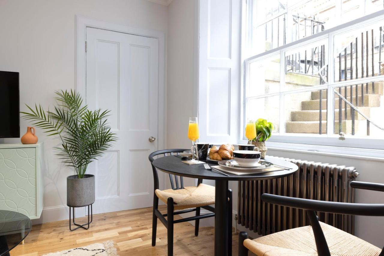 Dragon Suites Luxury Serviced Apartments At Alva Street Edinburgh Exterior photo